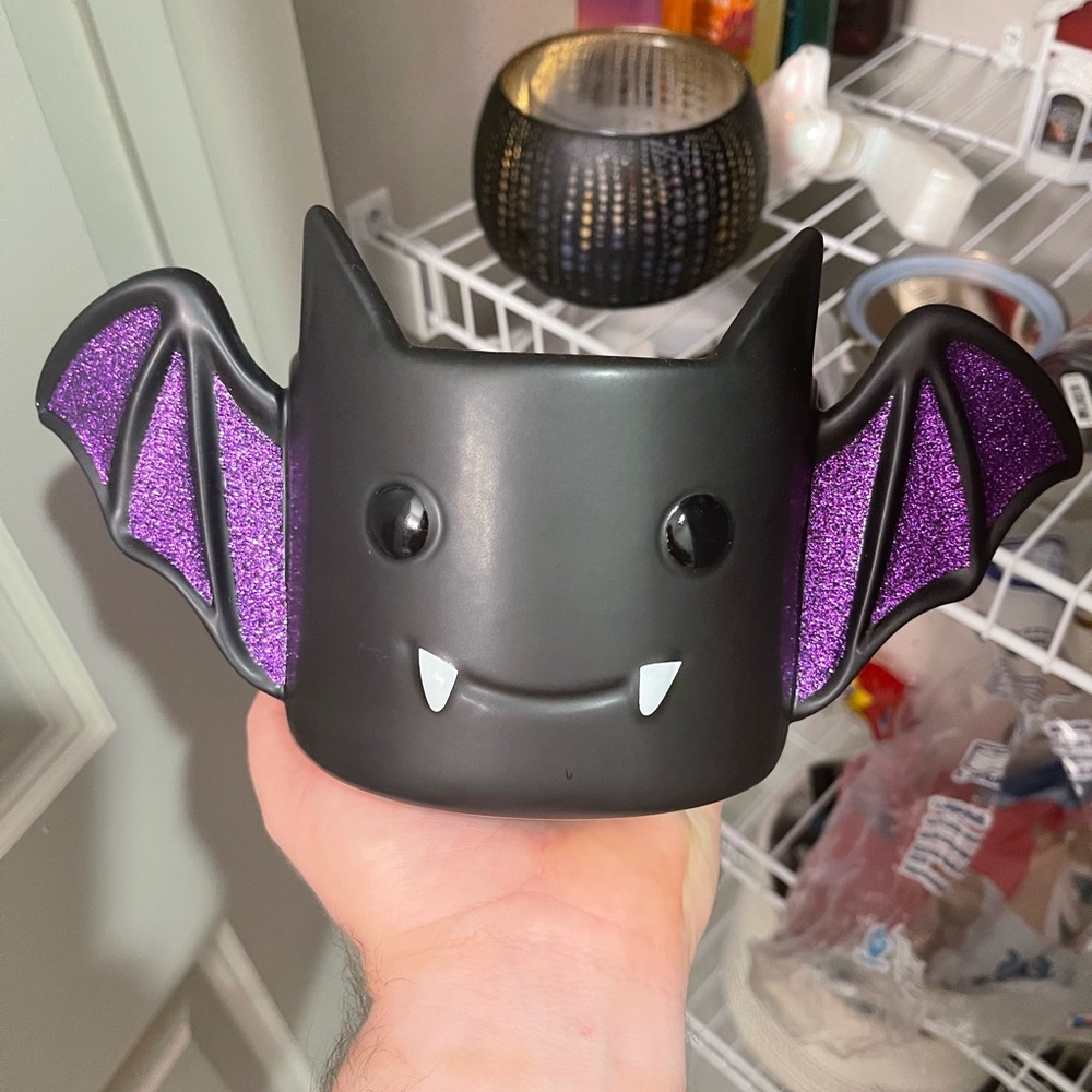 Bath & Body Candle Holder